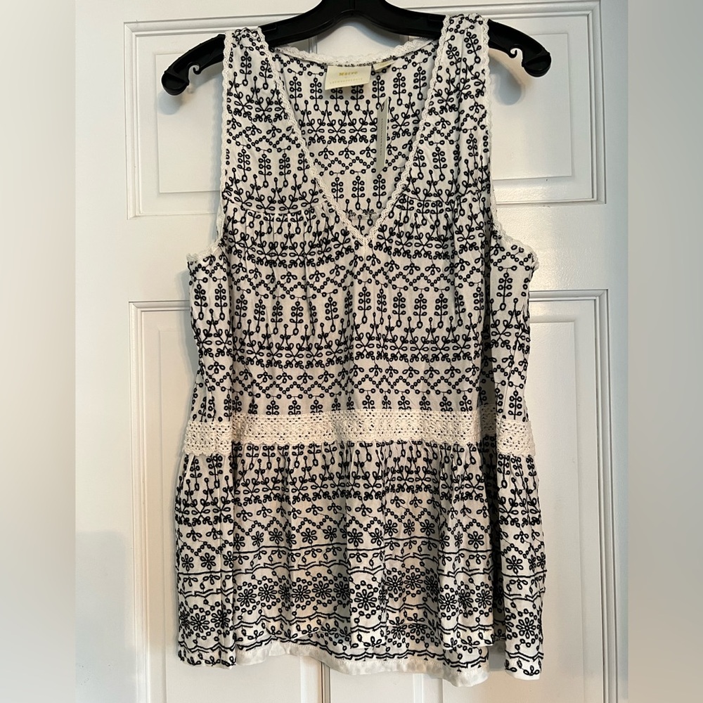 Maeve by Anthropologie sleeveless black and white top.